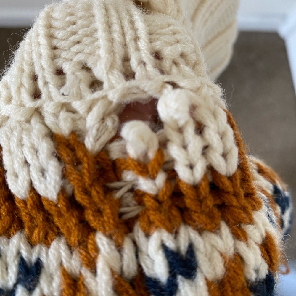 Patterned Sweater - Picture 3 of 3